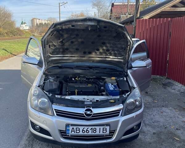 Серый Опель Астра, объемом двигателя 1.6 л и пробегом 240 тыс. км за 4800 $, фото 20 на Automoto.ua