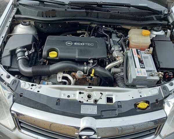 Серый Опель Астра, объемом двигателя 1.7 л и пробегом 420 тыс. км за 6000 $, фото 10 на Automoto.ua