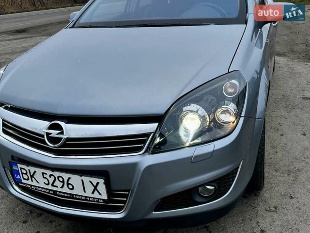 Серый Опель Астра, объемом двигателя 1.6 л и пробегом 251 тыс. км за 6100 $, фото 9 на Automoto.ua