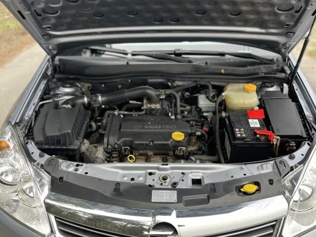 Сірий Опель Астра, об'ємом двигуна 1.4 л та пробігом 193 тис. км за 4900 $, фото 12 на Automoto.ua