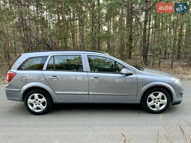 Серый Опель Астра, объемом двигателя 1.6 л и пробегом 216 тыс. км за 5600 $, фото 7 на Automoto.ua