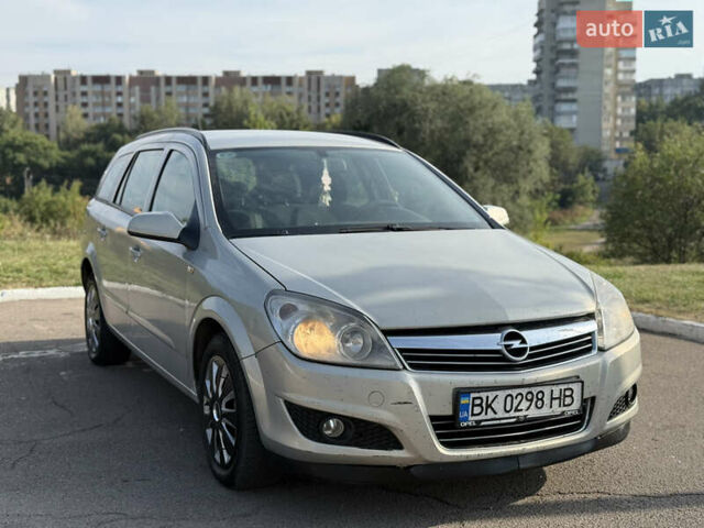 Сірий Опель Астра, об'ємом двигуна 1.91 л та пробігом 255 тис. км за 4200 $, фото 2 на Automoto.ua