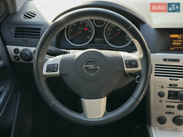 Сірий Опель Астра, об'ємом двигуна 1.69 л та пробігом 84 тис. км за 7400 $, фото 36 на Automoto.ua