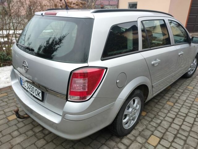 Серый Опель Астра, объемом двигателя 1.7 л и пробегом 215 тыс. км за 5249 $, фото 3 на Automoto.ua