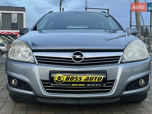 Серый Опель Астра, объемом двигателя 1.36 л и пробегом 220 тыс. км за 5500 $, фото 1 на Automoto.ua