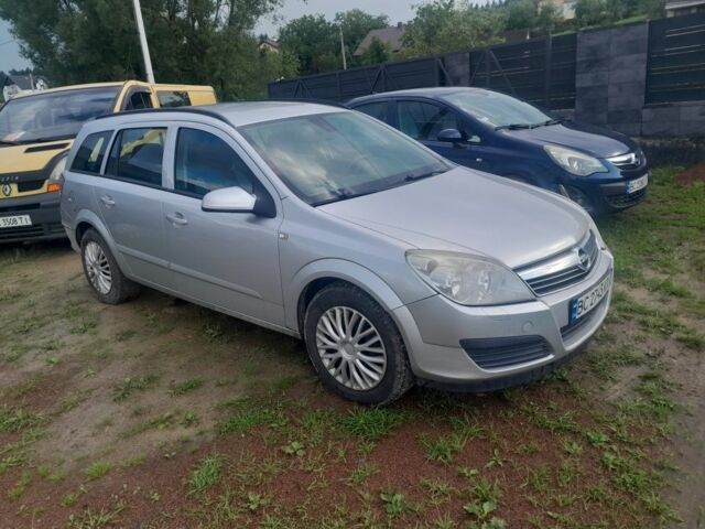 Серый Опель Астра, объемом двигателя 0 л и пробегом 285 тыс. км за 4050 $, фото 1 на Automoto.ua