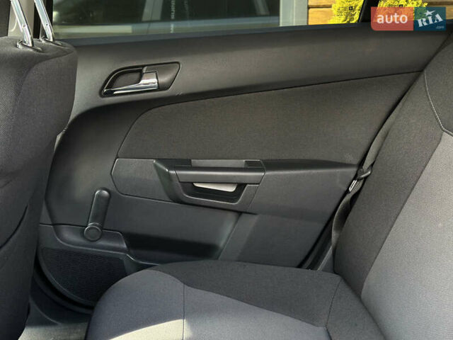 Сірий Опель Астра, об'ємом двигуна 1.69 л та пробігом 84 тис. км за 7400 $, фото 51 на Automoto.ua
