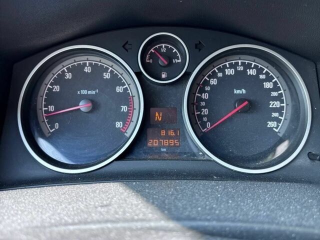 Серый Опель Астра, объемом двигателя 1.6 л и пробегом 208 тыс. км за 5100 $, фото 5 на Automoto.ua