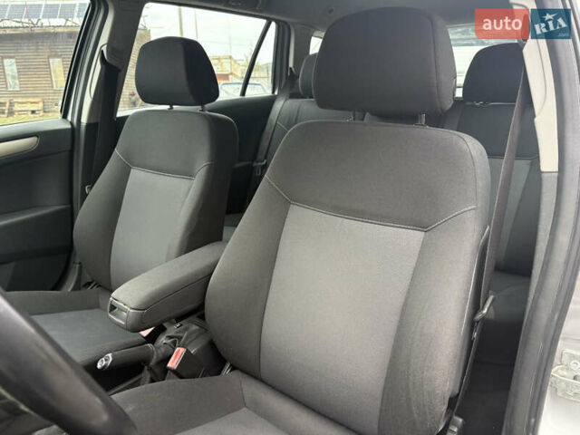 Серый Опель Астра, объемом двигателя 1.6 л и пробегом 215 тыс. км за 6000 $, фото 19 на Automoto.ua