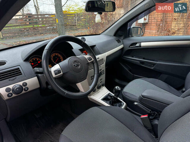 Серый Опель Астра, объемом двигателя 1.6 л и пробегом 197 тыс. км за 5990 $, фото 12 на Automoto.ua