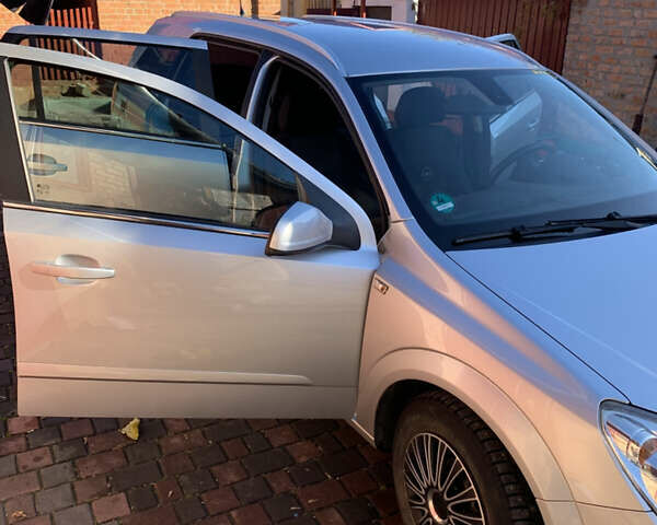 Сірий Опель Астра, об'ємом двигуна 1.6 л та пробігом 250 тис. км за 5500 $, фото 17 на Automoto.ua