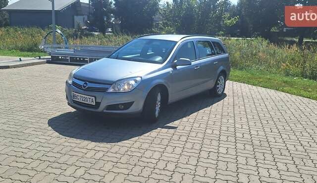 Серый Опель Астра, объемом двигателя 1.7 л и пробегом 253 тыс. км за 4600 $, фото 26 на Automoto.ua