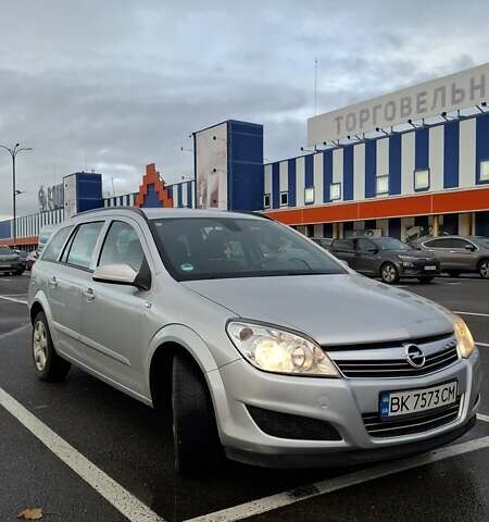 Опель Астра 2008 у Луцьку на Automoto.ua Сірий Опель Астра, об'ємом двигуна 1.69 л та пробігом 238 тис. км за 5650 $, фото 1 на Automoto.ua