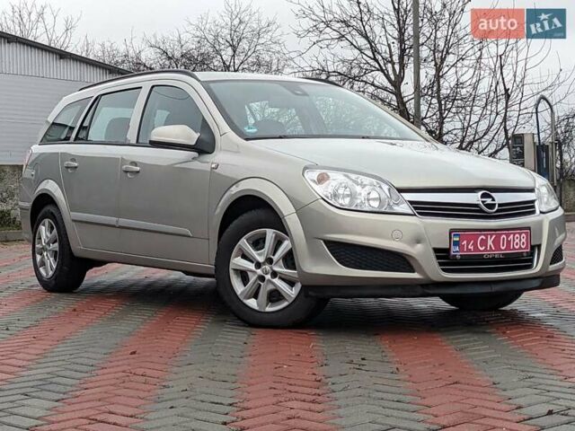 Серый Опель Астра, объемом двигателя 1.6 л и пробегом 240 тыс. км за 5750 $, фото 2 на Automoto.ua