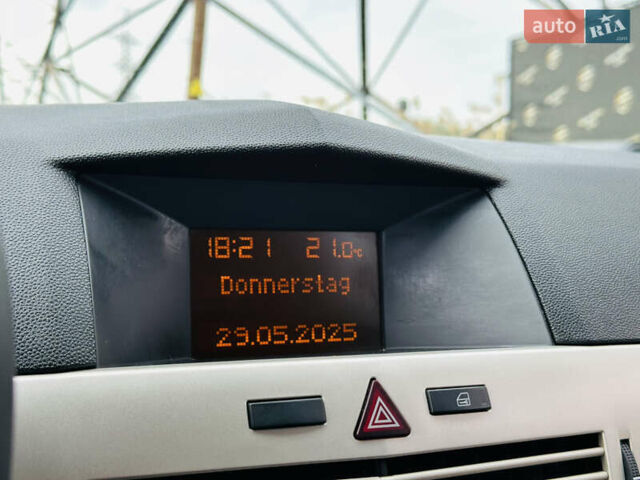 Серый Опель Астра, объемом двигателя 1.6 л и пробегом 154 тыс. км за 7200 $, фото 29 на Automoto.ua