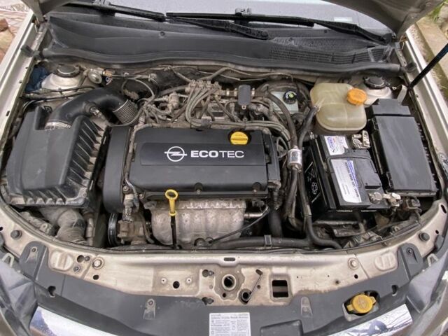 Серый Опель Астра, объемом двигателя 1.6 л и пробегом 196 тыс. км за 6000 $, фото 4 на Automoto.ua