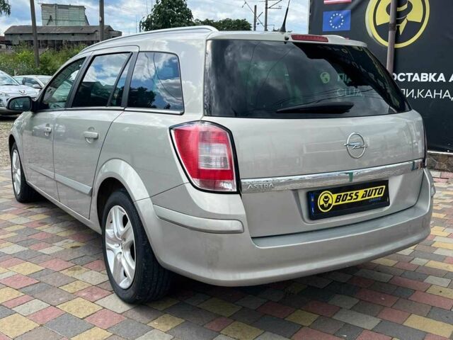 Серый Опель Астра, объемом двигателя 1.6 л и пробегом 200 тыс. км за 5800 $, фото 4 на Automoto.ua