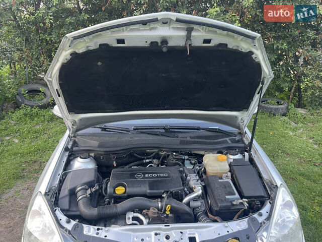 Серый Опель Астра, объемом двигателя 1.7 л и пробегом 260 тыс. км за 4750 $, фото 35 на Automoto.ua