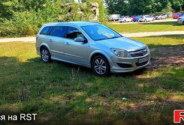 Серый Опель Астра, объемом двигателя 1.6 л и пробегом 281 тыс. км за 5200 $, фото 1 на Automoto.ua