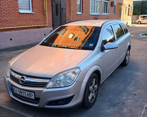 Опель Астра 2008 в Буче на Automoto.ua Серый Опель Астра, объемом двигателя 1.91 л и пробегом 220 тыс. км за 5500 $, фото 6 на Automoto.ua