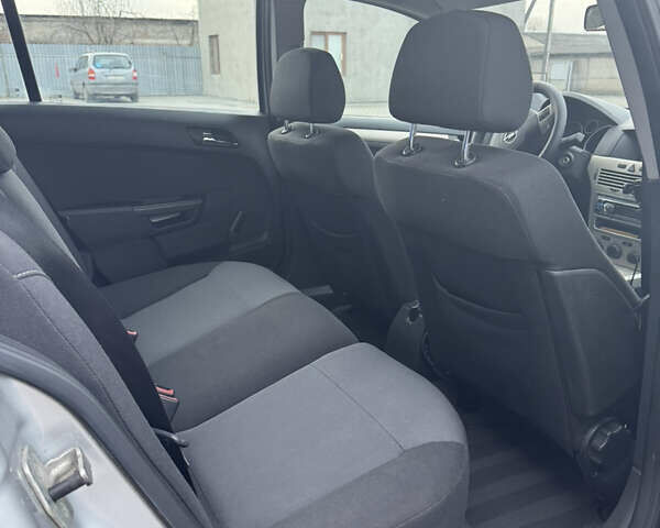 Сірий Опель Астра, об'ємом двигуна 1.6 л та пробігом 248 тис. км за 5100 $, фото 6 на Automoto.ua