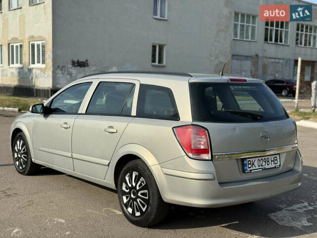 Сірий Опель Астра, об'ємом двигуна 1.91 л та пробігом 255 тис. км за 4200 $, фото 24 на Automoto.ua