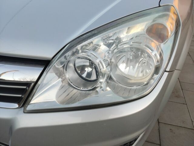 Серый Опель Астра, объемом двигателя 1.6 л и пробегом 240 тыс. км за 5399 $, фото 5 на Automoto.ua