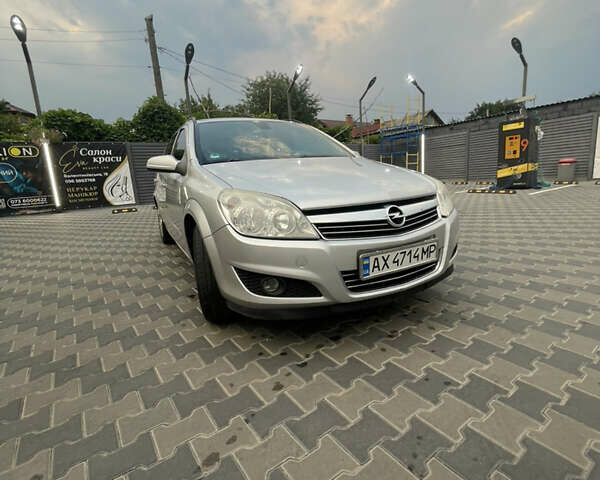Серый Опель Астра, объемом двигателя 1.91 л и пробегом 257 тыс. км за 4800 $, фото 3 на Automoto.ua