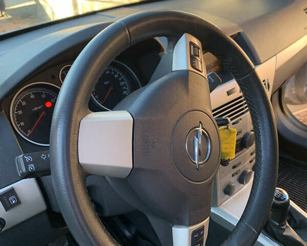 Сірий Опель Астра, об'ємом двигуна 1.6 л та пробігом 250 тис. км за 5500 $, фото 11 на Automoto.ua