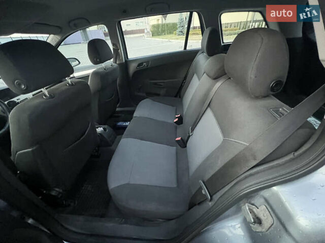 Серый Опель Астра, объемом двигателя 1.6 л и пробегом 234 тыс. км за 5700 $, фото 20 на Automoto.ua