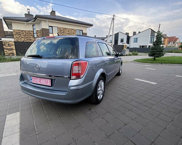 Серый Опель Астра, объемом двигателя 1.6 л и пробегом 214 тыс. км за 5700 $, фото 18 на Automoto.ua