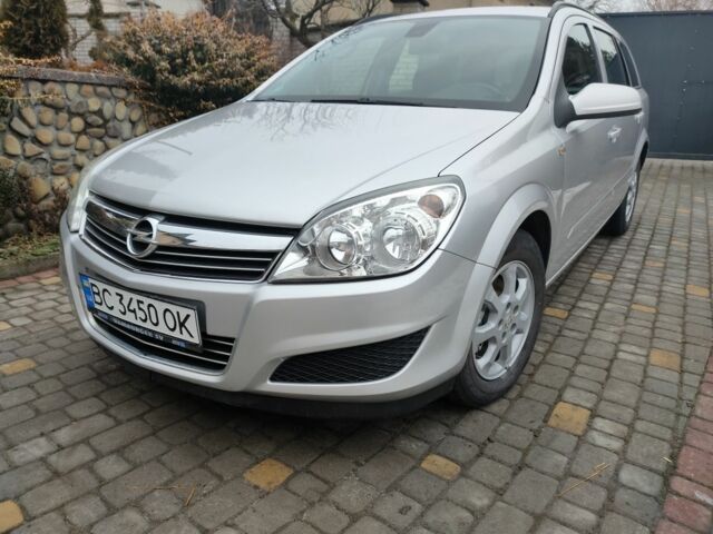 Серый Опель Астра, объемом двигателя 1.7 л и пробегом 215 тыс. км за 5249 $, фото 1 на Automoto.ua