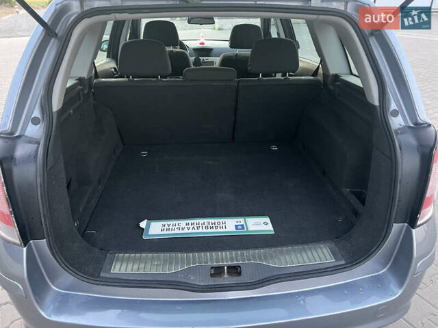 Серый Опель Астра, объемом двигателя 1.6 л и пробегом 234 тыс. км за 5700 $, фото 16 на Automoto.ua