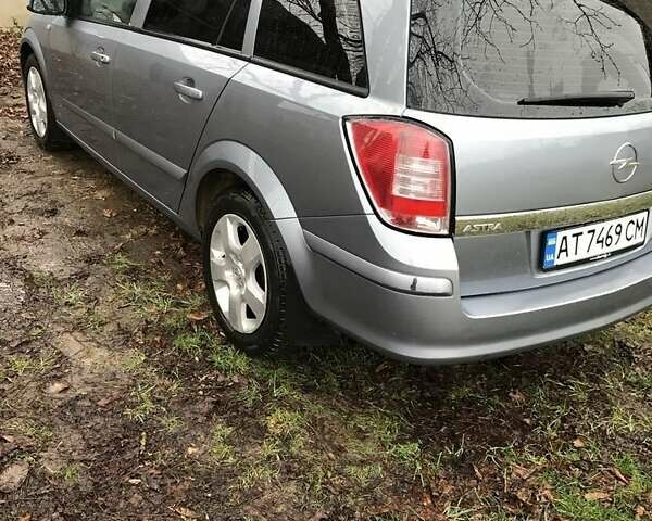 Сірий Опель Астра, об'ємом двигуна 1.7 л та пробігом 186 тис. км за 4600 $, фото 1 на Automoto.ua