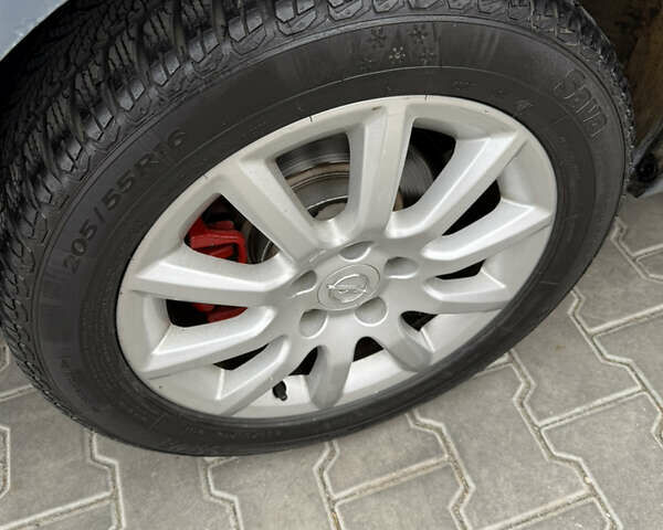 Серый Опель Астра, объемом двигателя 1.6 л и пробегом 289 тыс. км за 4200 $, фото 25 на Automoto.ua