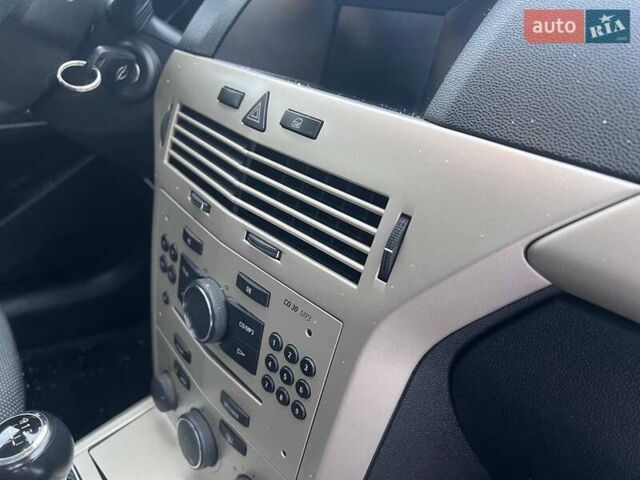 Сірий Опель Астра, об'ємом двигуна 1.6 л та пробігом 209 тис. км за 5999 $, фото 45 на Automoto.ua