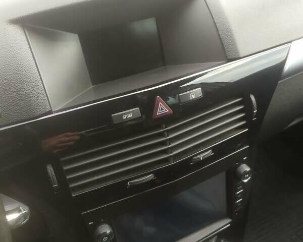 Серый Опель Астра, объемом двигателя 1.7 л и пробегом 285 тыс. км за 5500 $, фото 16 на Automoto.ua