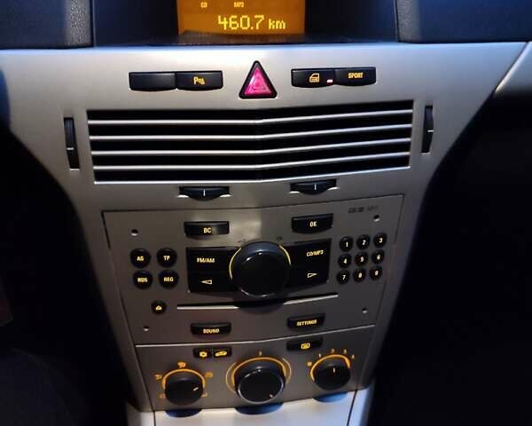 Сірий Опель Астра, об'ємом двигуна 1.9 л та пробігом 255 тис. км за 6200 $, фото 21 на Automoto.ua