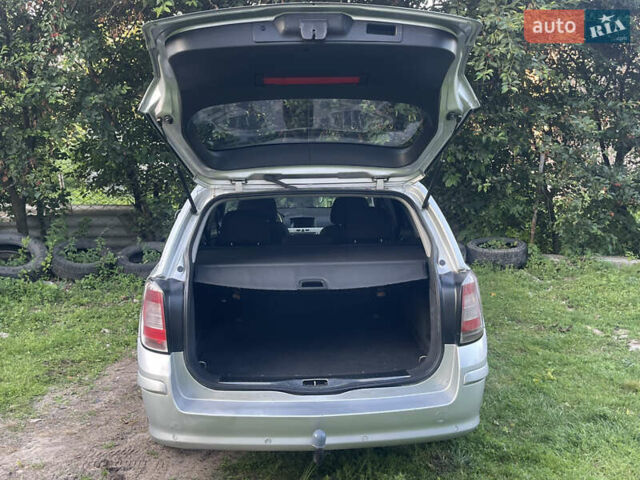 Серый Опель Астра, объемом двигателя 1.7 л и пробегом 260 тыс. км за 4750 $, фото 16 на Automoto.ua