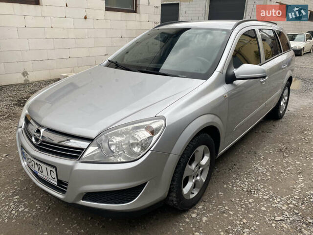 Сірий Опель Астра, об'ємом двигуна 1.69 л та пробігом 258 тис. км за 6100 $, фото 2 на Automoto.ua