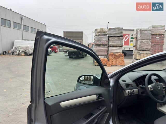 Сірий Опель Астра, об'ємом двигуна 1.6 л та пробігом 275 тис. км за 4999 $, фото 16 на Automoto.ua