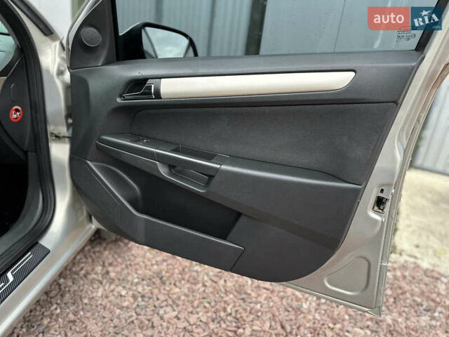Опель Астра 2008 в Дрогобыче на Automoto.ua Серый Опель Астра, объемом двигателя 1.3 л и пробегом 270 тыс. км за 4450 $, фото 42 на Automoto.ua