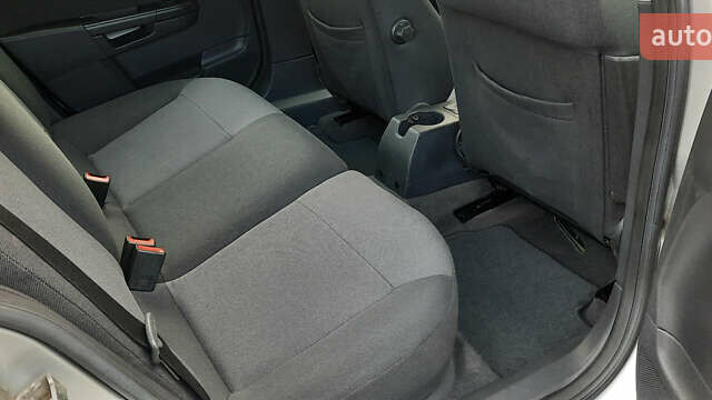 Сірий Опель Астра, об'ємом двигуна 1.8 л та пробігом 200 тис. км за 5999 $, фото 26 на Automoto.ua