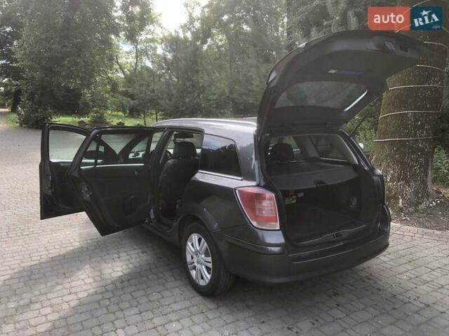 Серый Опель Астра, объемом двигателя 1.69 л и пробегом 278 тыс. км за 5900 $, фото 9 на Automoto.ua