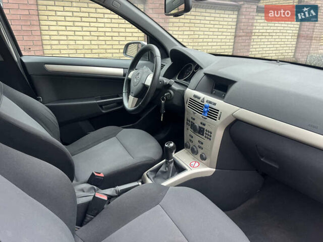 Сірий Опель Астра, об'ємом двигуна 1.8 л та пробігом 278 тис. км за 5850 $, фото 40 на Automoto.ua