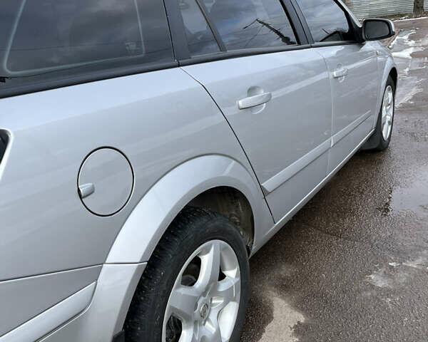 Серый Опель Астра, объемом двигателя 1.7 л и пробегом 258 тыс. км за 5500 $, фото 15 на Automoto.ua