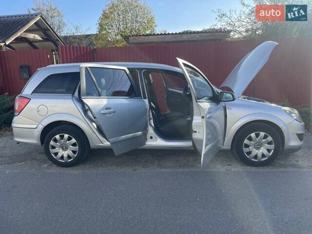 Серый Опель Астра, объемом двигателя 1.6 л и пробегом 240 тыс. км за 4800 $, фото 15 на Automoto.ua