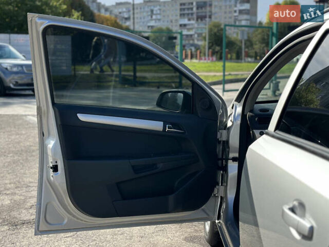 Сірий Опель Астра, об'ємом двигуна 1.69 л та пробігом 84 тис. км за 7400 $, фото 24 на Automoto.ua