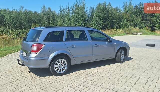 Серый Опель Астра, объемом двигателя 1.7 л и пробегом 253 тыс. км за 4600 $, фото 15 на Automoto.ua