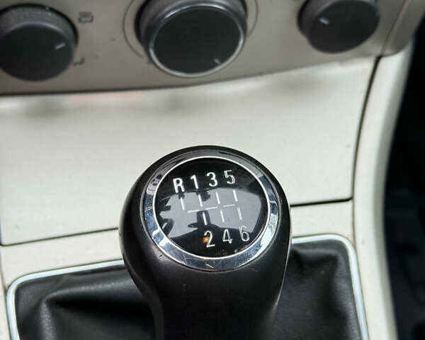 Серый Опель Астра, объемом двигателя 1.7 л и пробегом 228 тыс. км за 4899 $, фото 59 на Automoto.ua